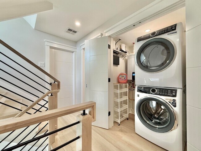 Building Photo - 100 S Frontenac Ave