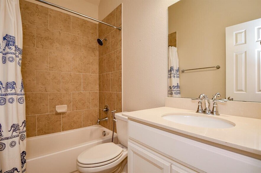 Building Photo - 27403 Bentridge Park Ln