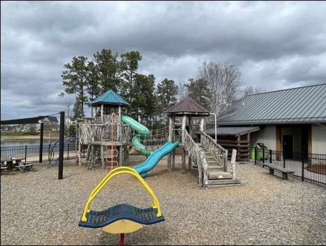 Building Photo - Spacious 4-Bedroom Townhome in Wendell Falls