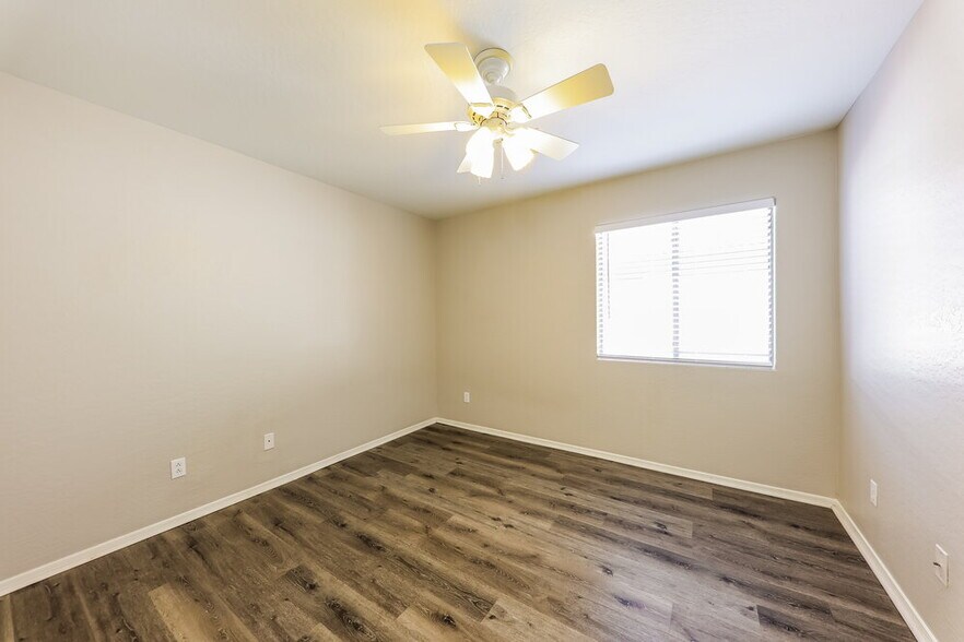 Building Photo - 16213 W Calavar Rd