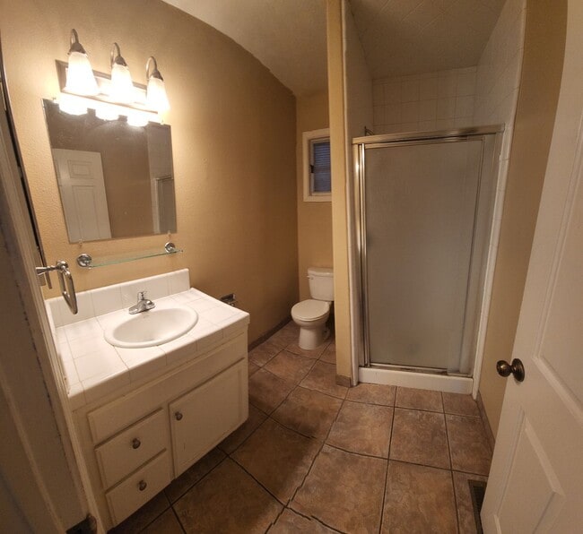 Primary Photo - Charming Cottage off of Grand Avenue/Mill ...