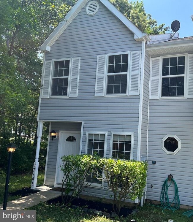 Building Photo - 47745 Devin Cir