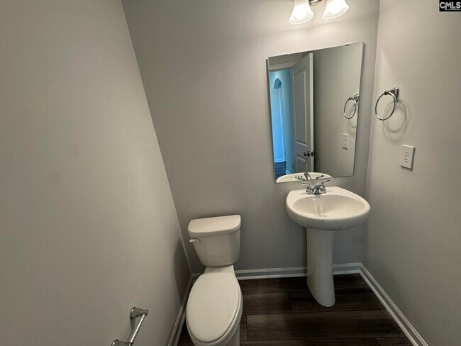 Building Photo - 3081 Hallsdale Dr