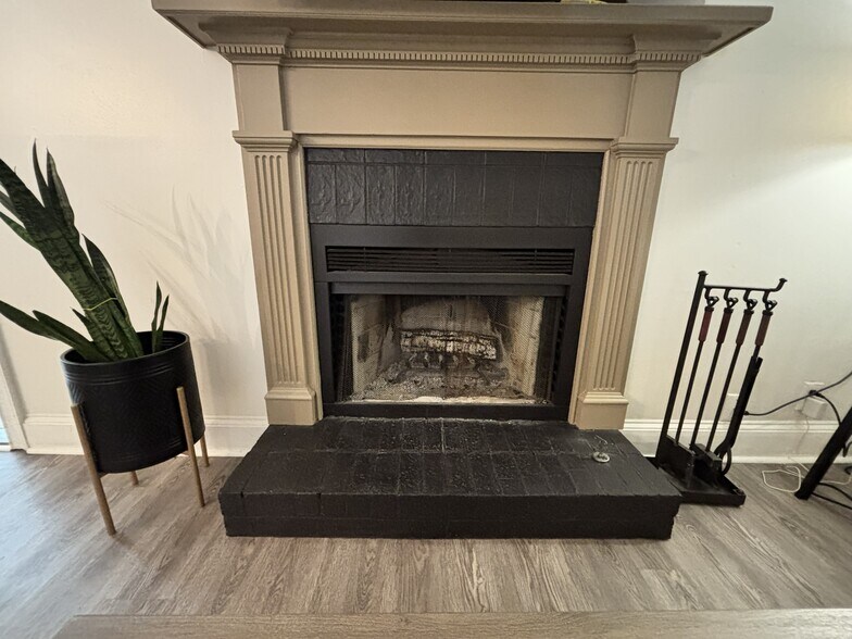 Building Photo - 7919 Briar Villa Pl