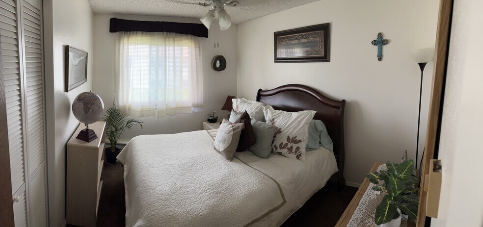 Building Photo - 402 Miller Ln