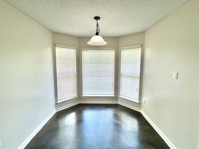 Building Photo - Now Leasing A 4 Bedroom 2 Bath Home in Sou...