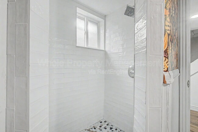 Building Photo - 110 S Quitman St