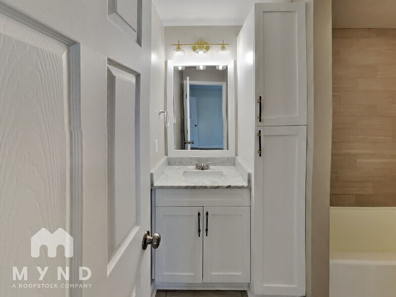 Building Photo - 2502 Barge Rd SW