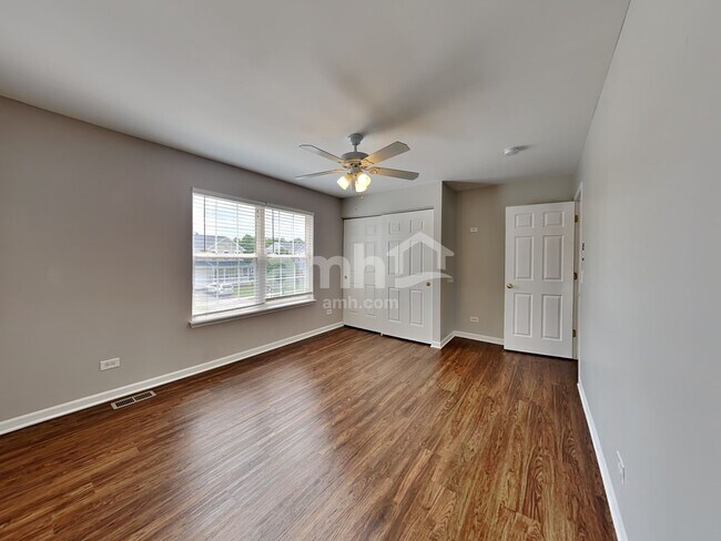 Building Photo - 214 Winding Trail