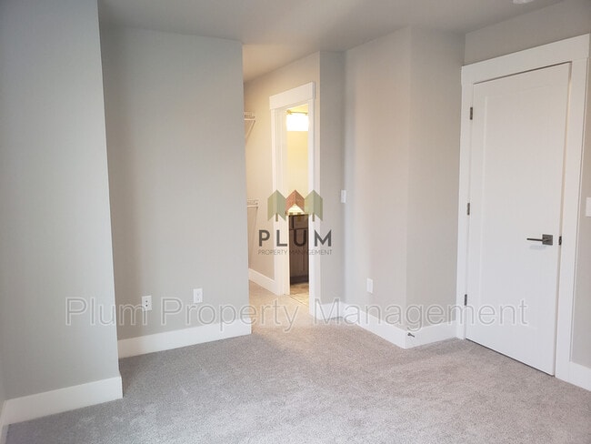Building Photo - 4724 Giada Dr