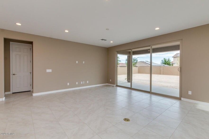 Building Photo - 17695 W Buchanan St