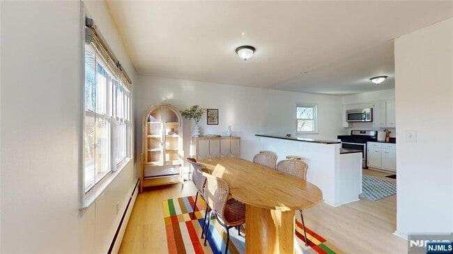 Building Photo - 121 3rd St