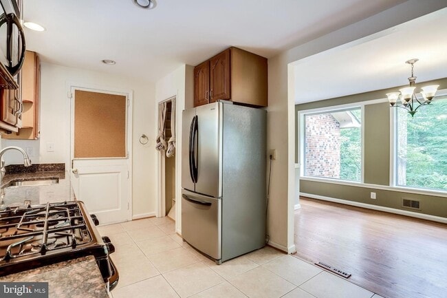Building Photo - 5225 Old Dominion Dr