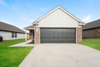 Building Photo - 1805 Crimson Lake Blvd