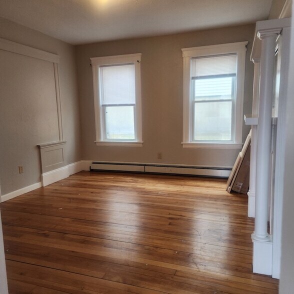Building Photo - 5 Cohasset St