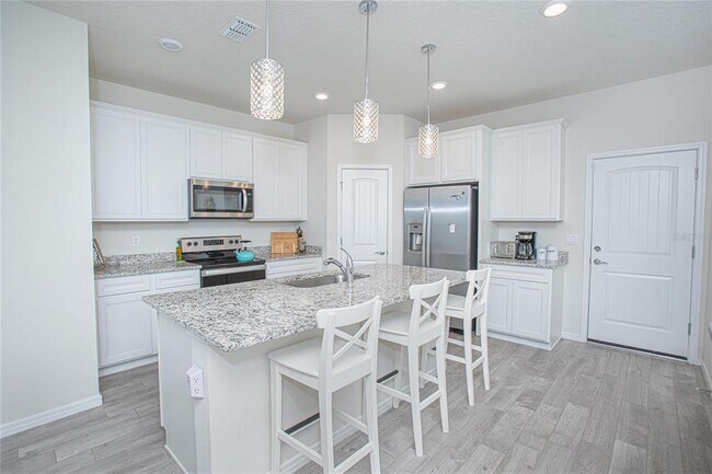 Building Photo - 14365 Lanikai Beach Dr