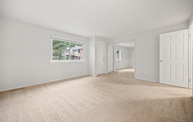 Building Photo - 45 Conestoga Way