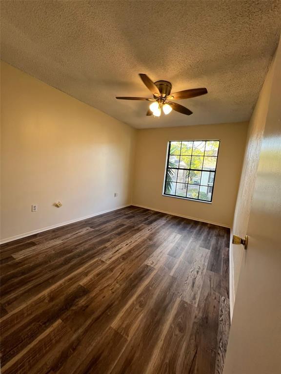 Building Photo - 6043 Village Cir S