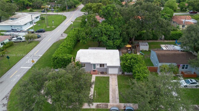 Building Photo - 202 NW 92nd St