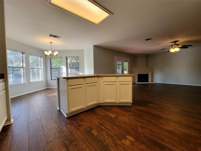 Building Photo - 809 Dogwood Trail