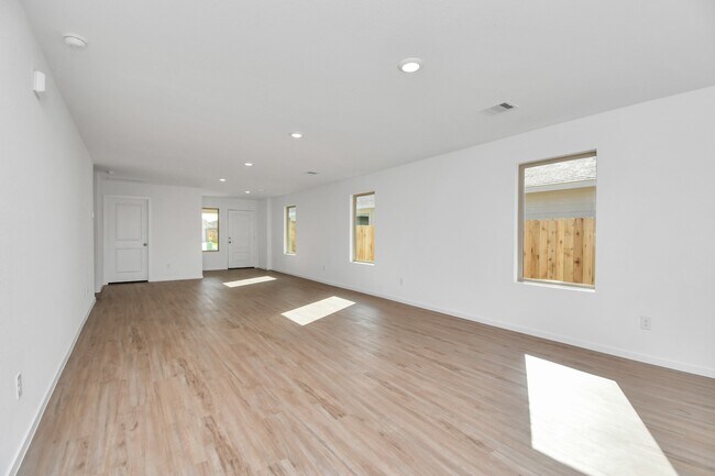 Building Photo - 18602 Cepagatti Dr