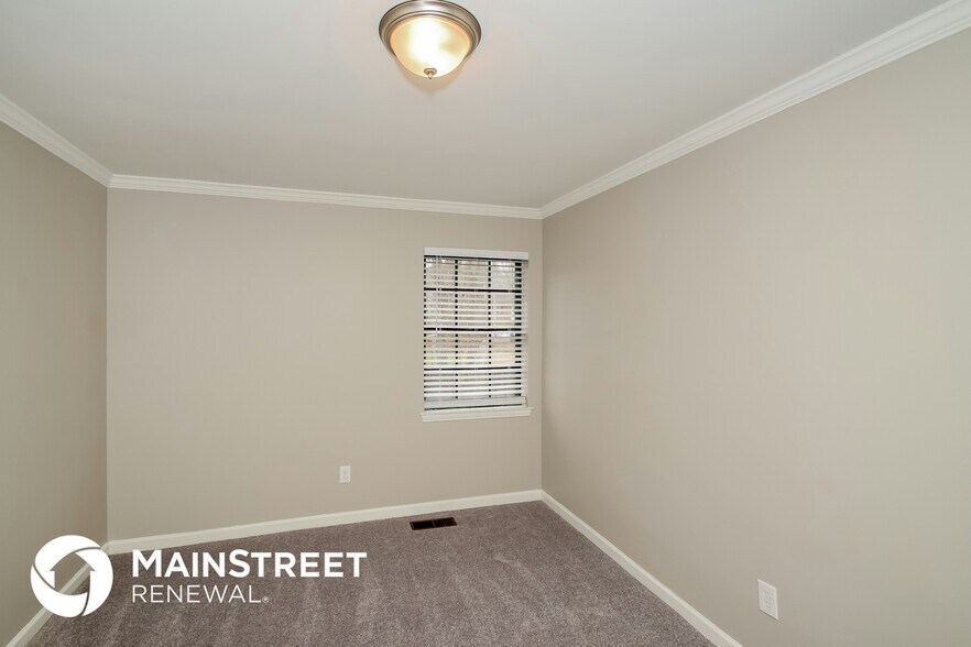 Building Photo - 4504 Oxford Rd