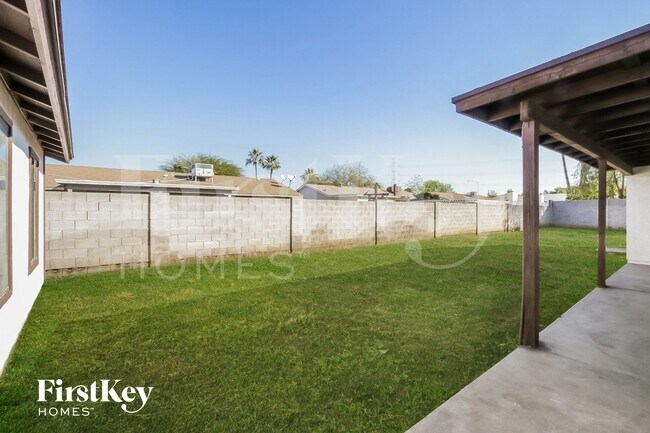 Building Photo - 3928 E Garnet Cir