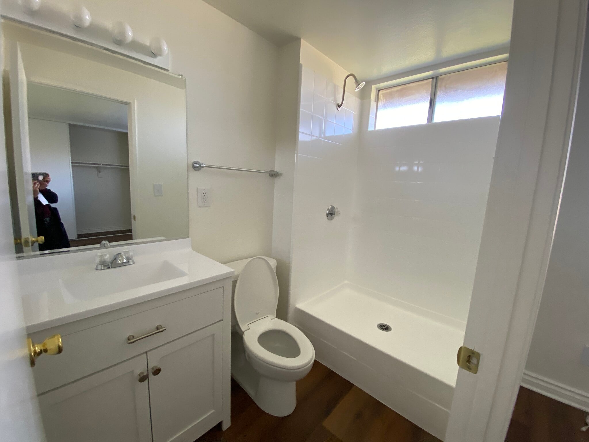 Building Photo - 3045 Brentwood Ave