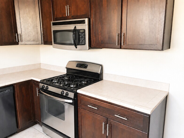 Building Photo - 5027 Campanile Dr