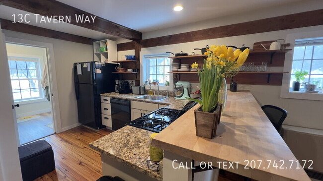 Building Photo - 13 Tavern Wy