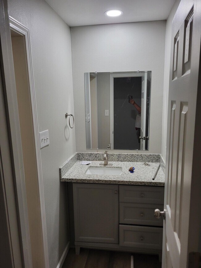 Building Photo - 1831 SG