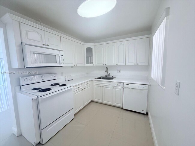 Building Photo - 7755 SW 86th St