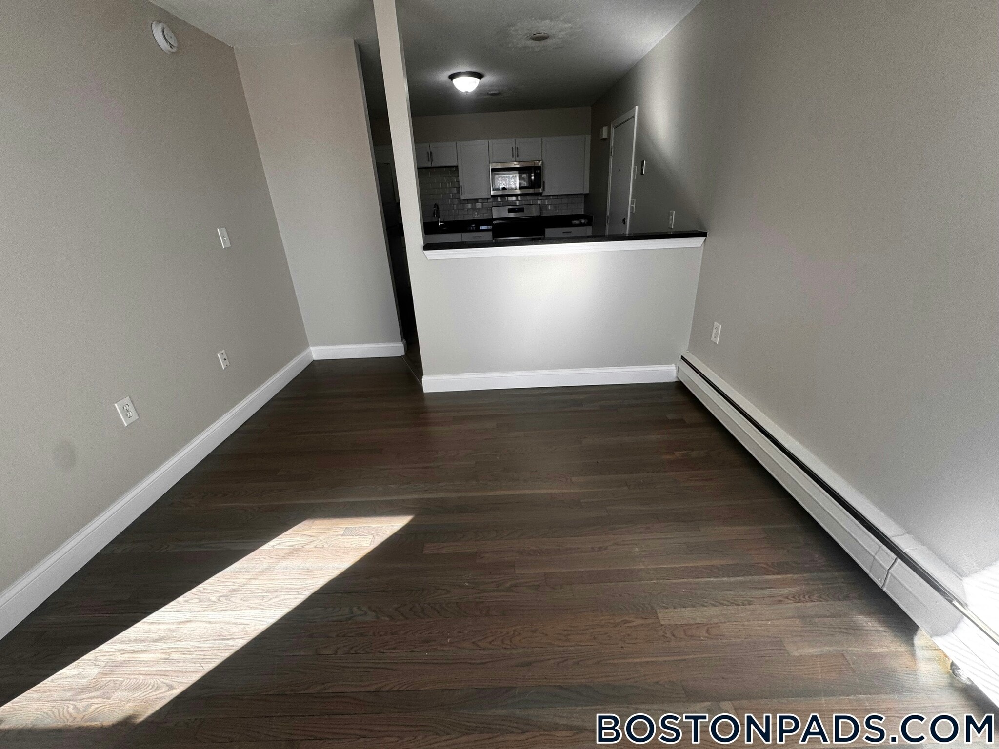 Building Photo - 18 Waugh St