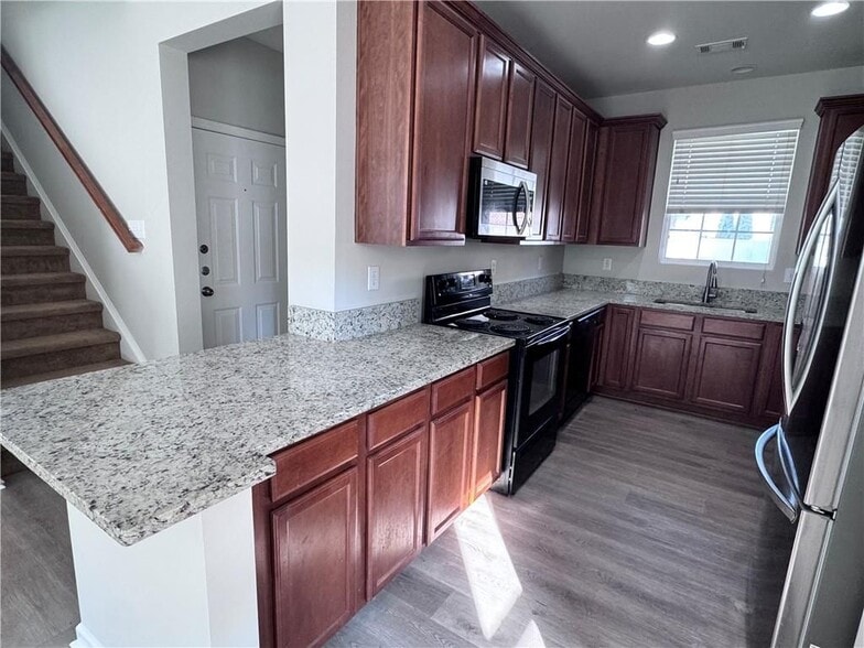 Building Photo - 3660 Roseman Landing