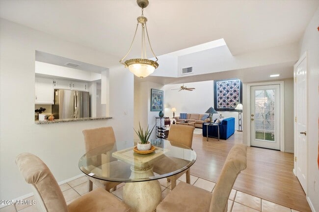 Building Photo - 37300 N Tom Darlington Dr