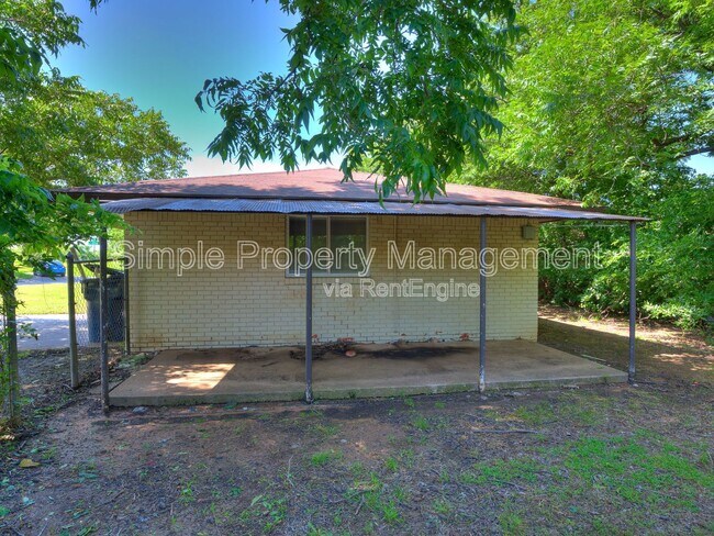 Building Photo - 4301 N Terry Ave