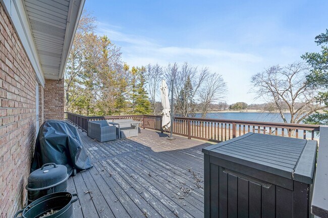 Building Photo - 2419 Cumberland Cir