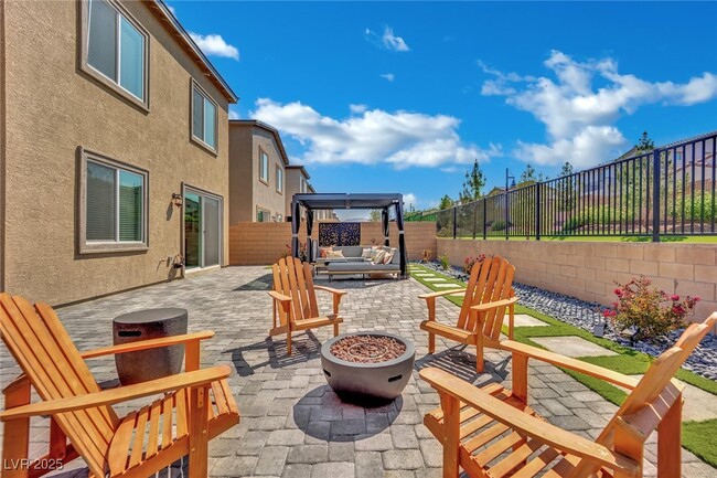 Building Photo - 8907 Roadrunner Ravine St