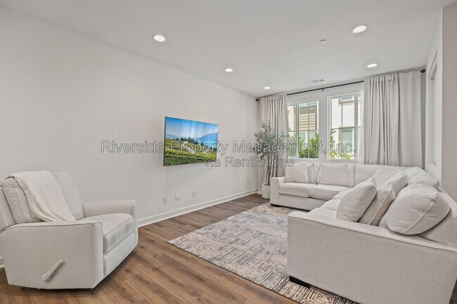 Building Photo - 3530 E Delight Paseo