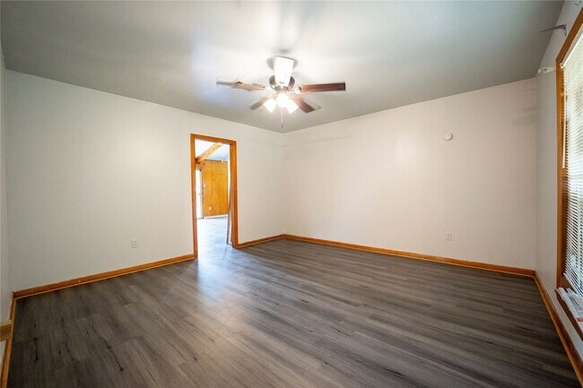 Building Photo - 4402 Balkin St