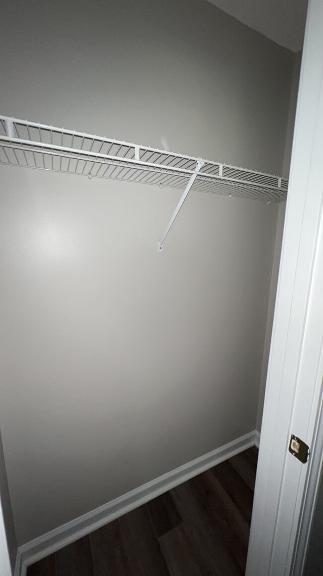 Building Photo - 822 Waterfield Dr