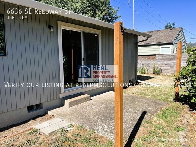 Building Photo - 6636 SE Reedway St
