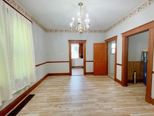 Building Photo - 8402 Blue Ash Rd