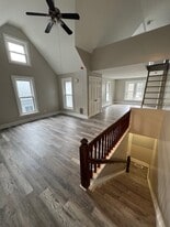 Building Photo - 520 South Ave