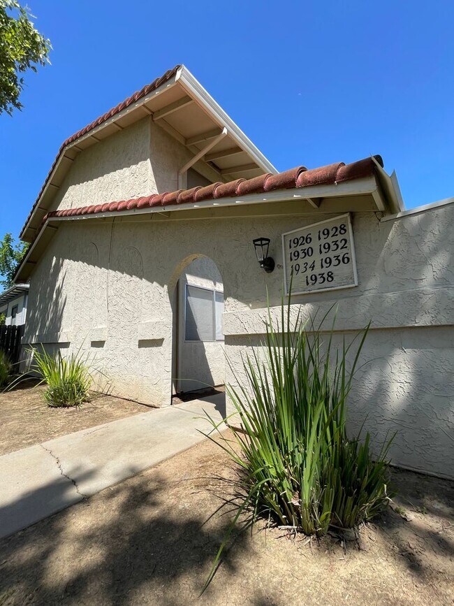 Building Photo - 1936 K St
