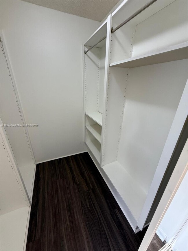 Building Photo - 738 Mill Valley Pl