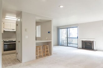 Building Photo - 431 Stonewood Dr