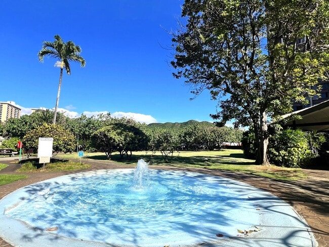 Building Photo - Kukui Plaza - 3 Bedroom 2 Bath 1 Parking