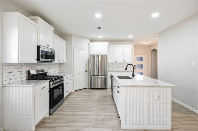 Building Photo - 3505 Wood Oak Dr