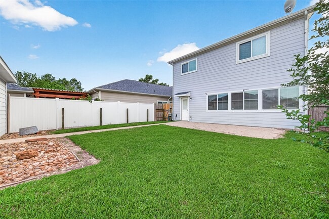Building Photo - 6247 Settlers Lake Cir E